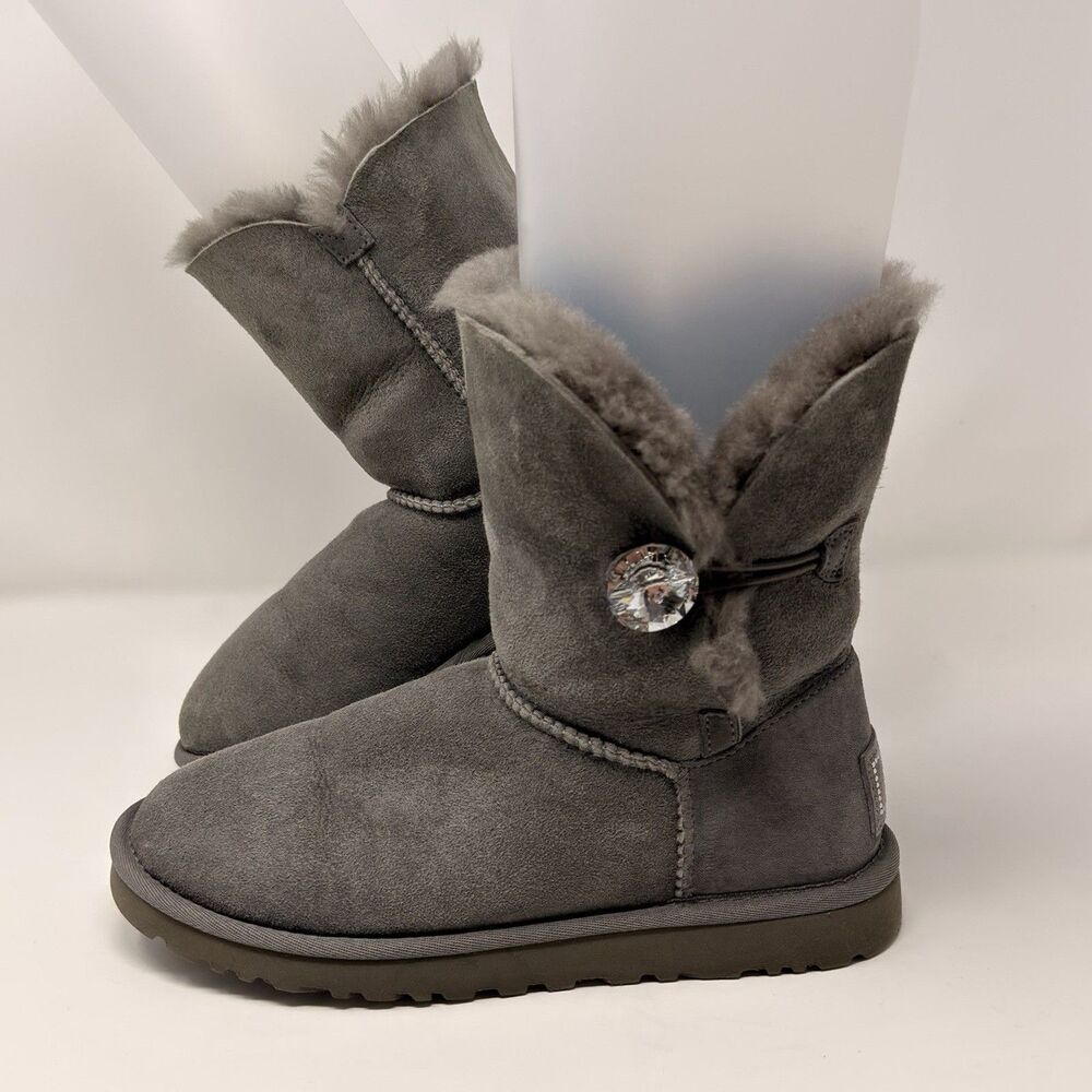 UGG Bailey Button Bling Swarovski Crystal Sheepskin Women’s Boots Size 6 RARE